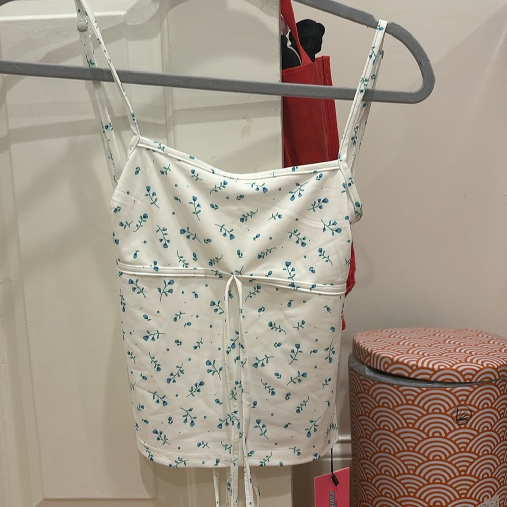 super cute edikted open back top